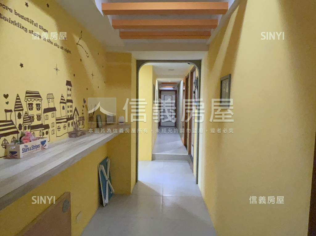 一中街１２間套房收租聖品房屋室內格局與周邊環境