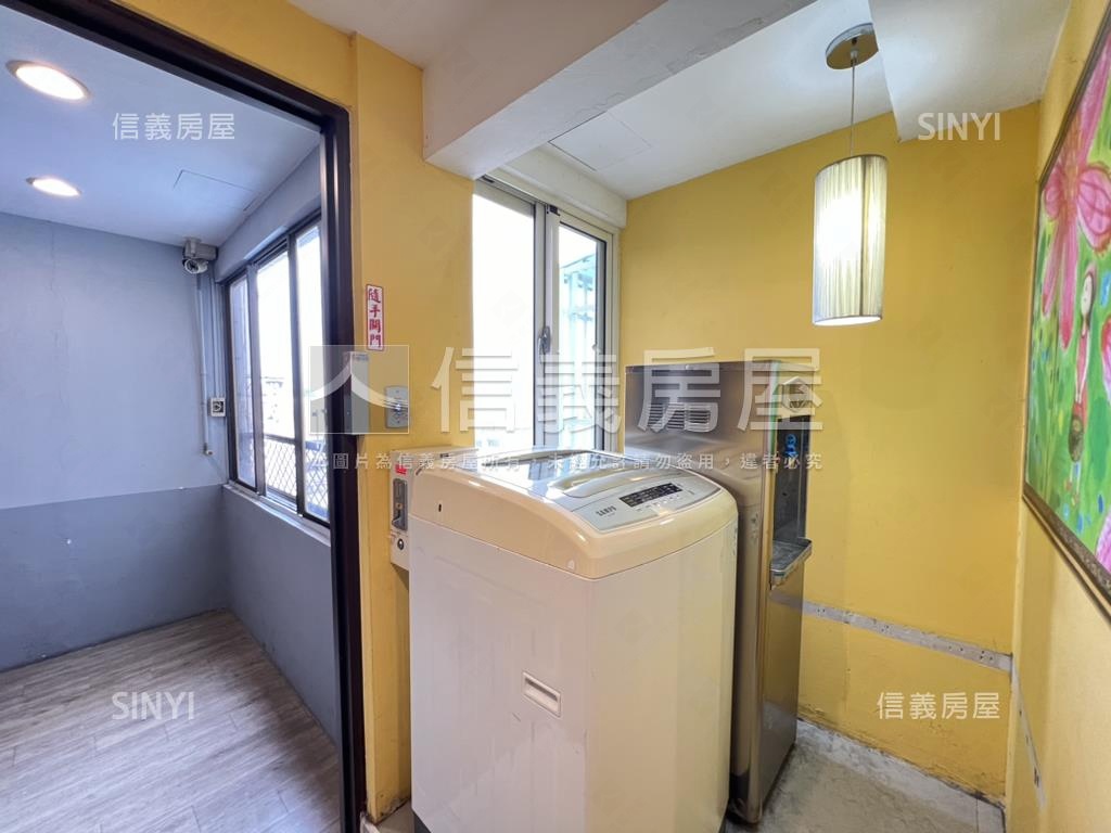 一中街１２間套房收租聖品房屋室內格局與周邊環境