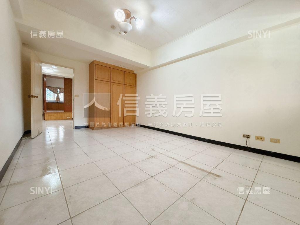 大面寬☀️近捷運金店面房屋室內格局與周邊環境