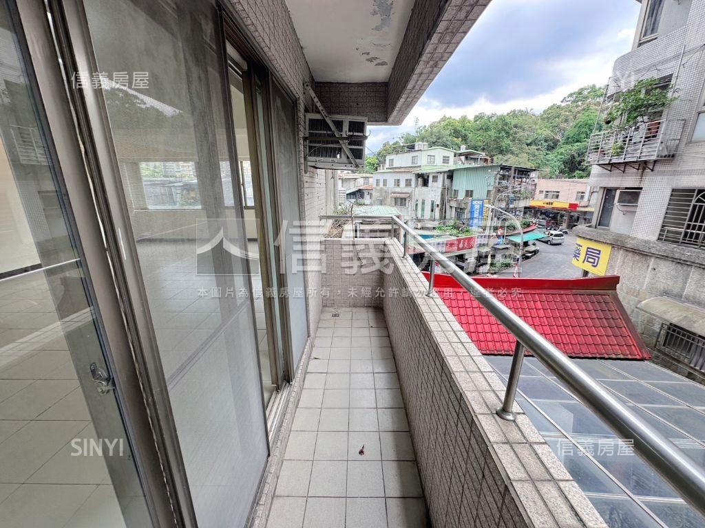 碧潭邊間電梯好屋房屋室內格局與周邊環境
