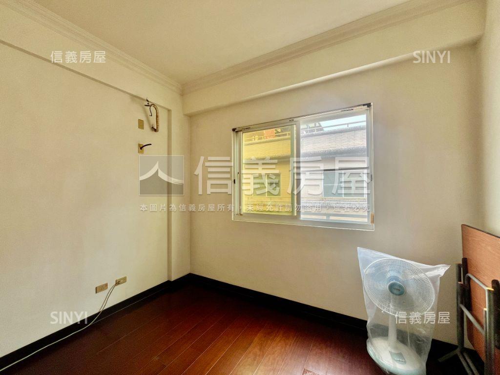 稀有釋出！巨蛋採光大車墅房屋室內格局與周邊環境