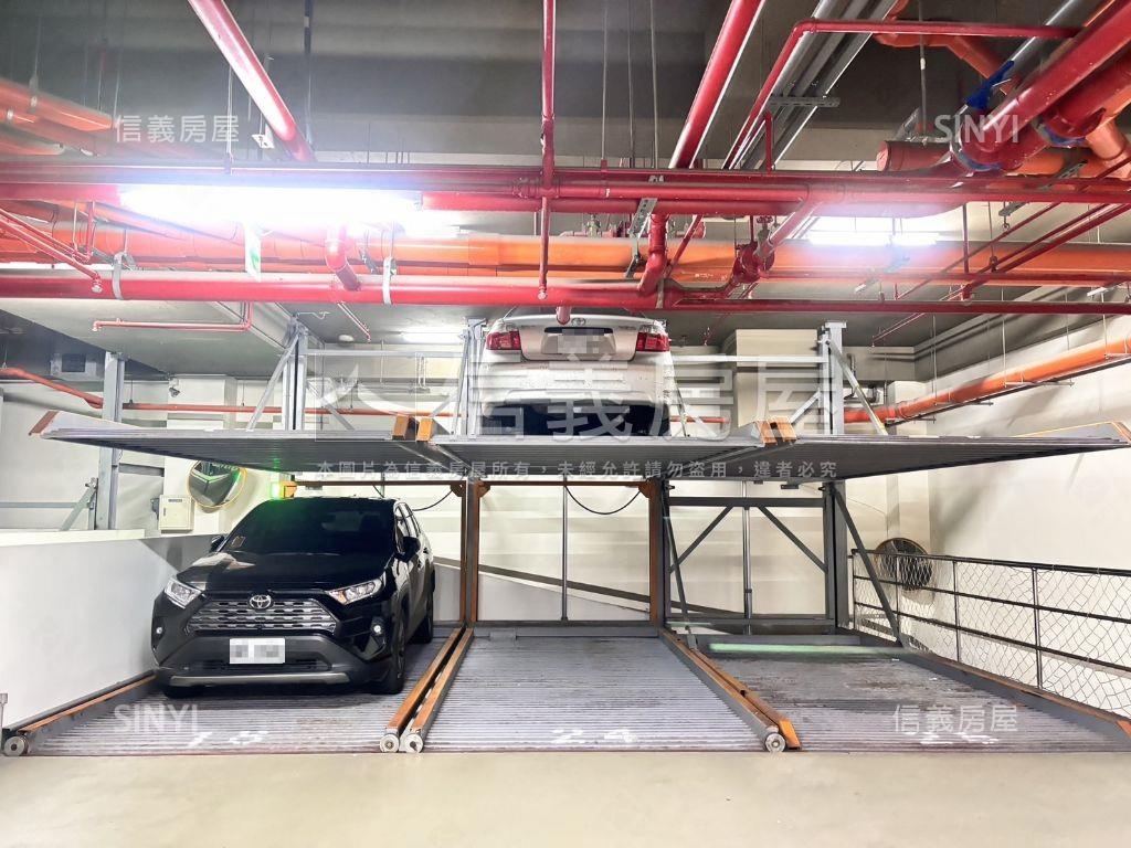 Ａ８富麗ＮＯ．２金店面房屋室內格局與周邊環境