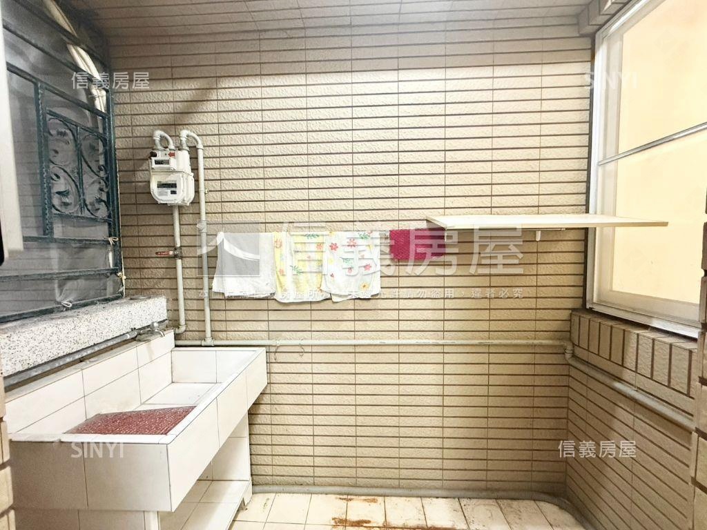 伯爵花園＊稀有大樓釋出房屋室內格局與周邊環境