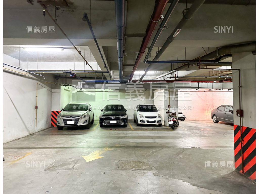 楠梓免千萬四房平車庭院宅房屋室內格局與周邊環境