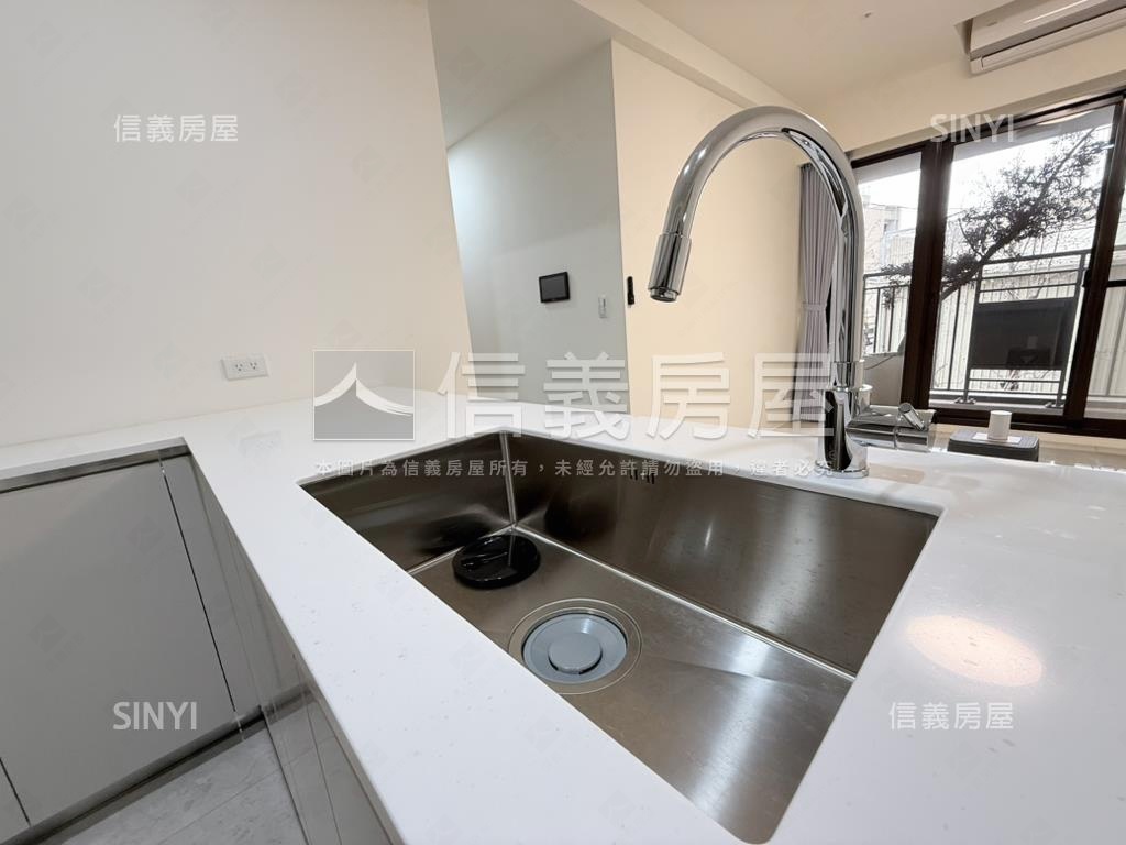 邊間四季文華三房平車房屋室內格局與周邊環境