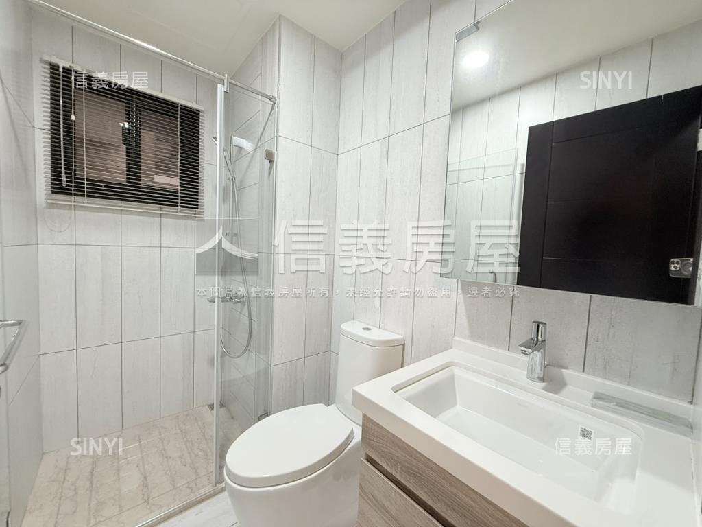 邊間四季文華三房平車房屋室內格局與周邊環境