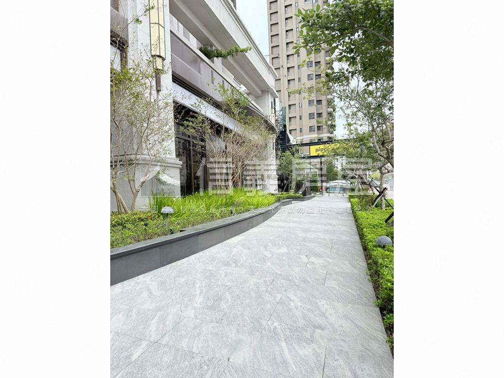 邊間四季文華三房平車房屋室內格局與周邊環境