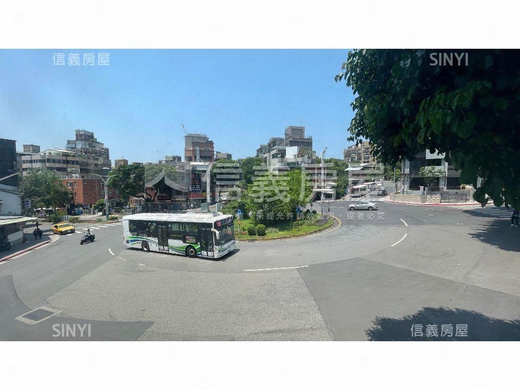 首購最愛邊間黃金三樓房屋室內格局與周邊環境