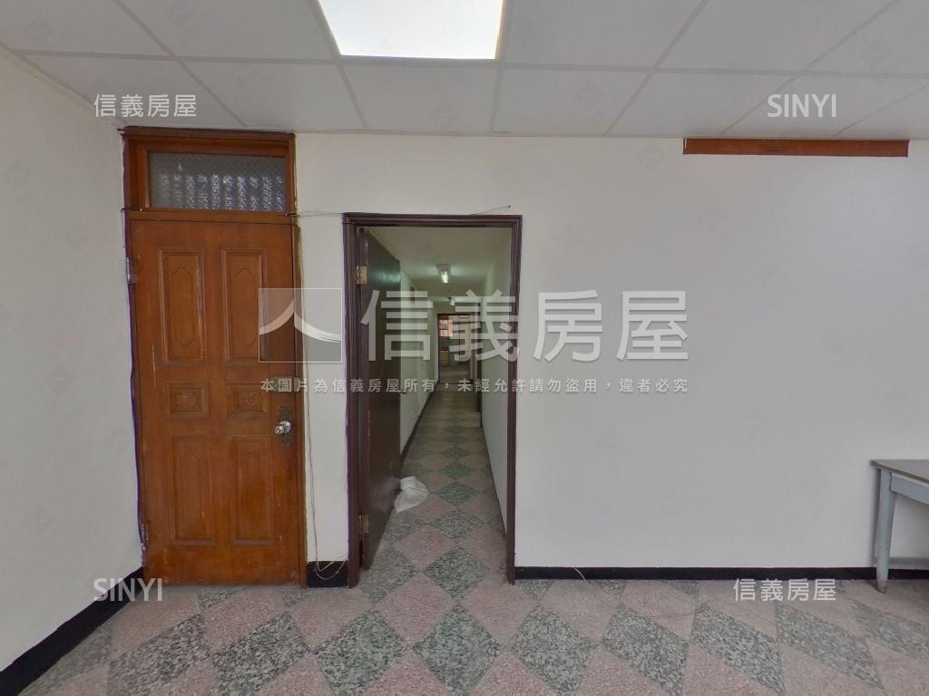 興隆大馬路旁邊間三樓房屋室內格局與周邊環境