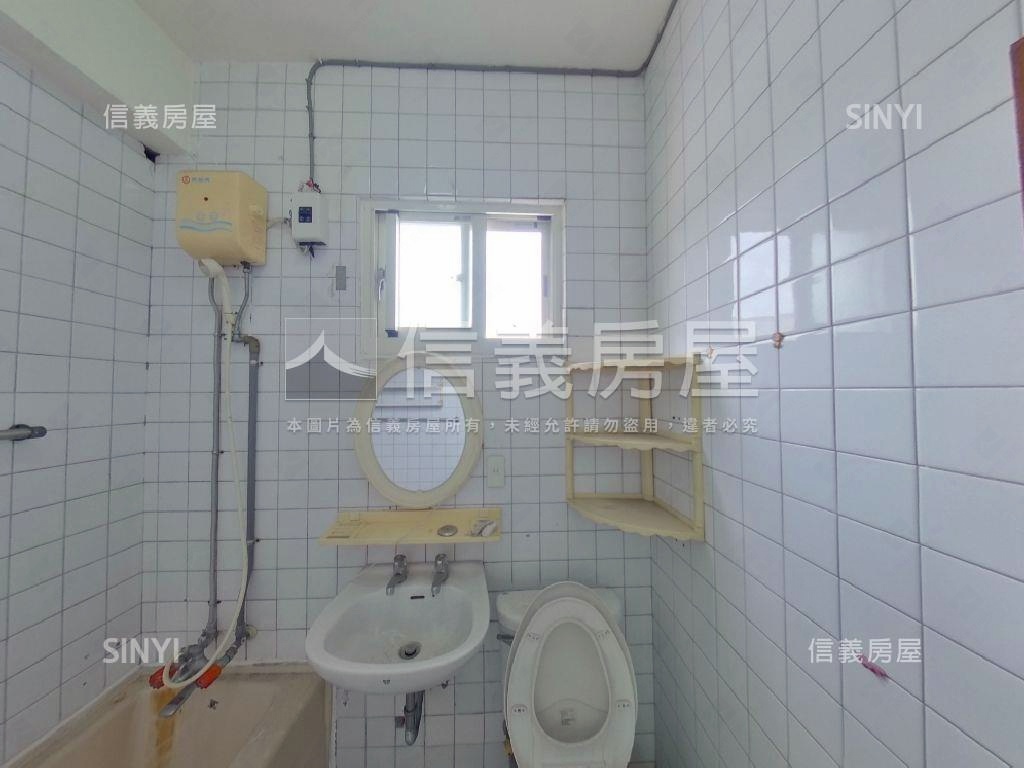 興隆大馬路旁邊間三樓房屋室內格局與周邊環境