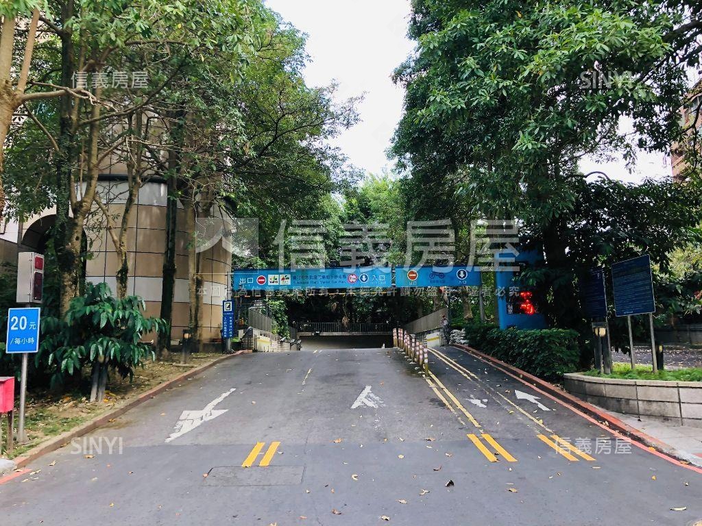 興隆大馬路旁邊間三樓房屋室內格局與周邊環境