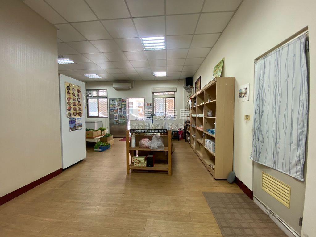 ＡＩ十興路店面房屋室內格局與周邊環境