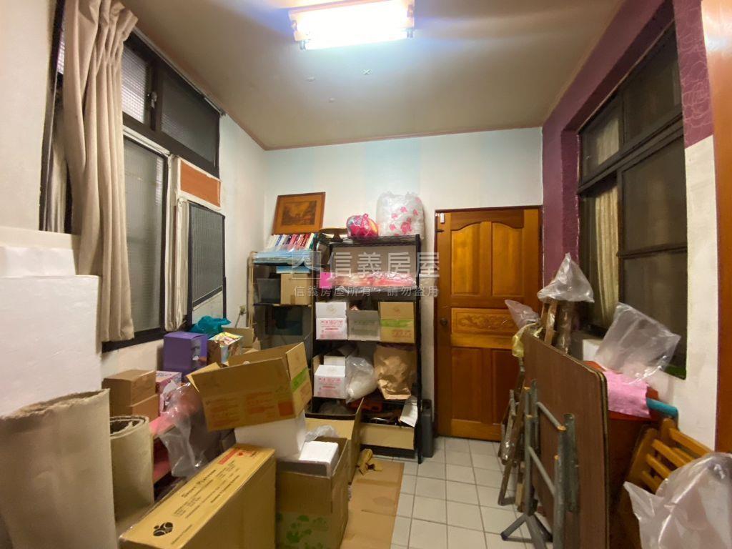 ＡＩ十興路店面房屋室內格局與周邊環境