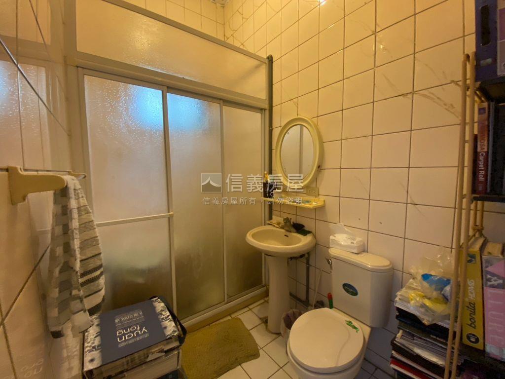 ＡＩ十興路店面房屋室內格局與周邊環境