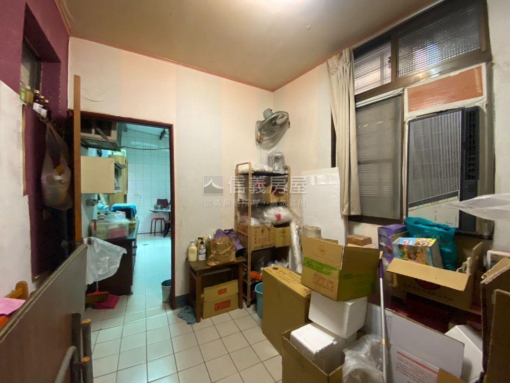 ＡＩ十興路店面房屋室內格局與周邊環境
