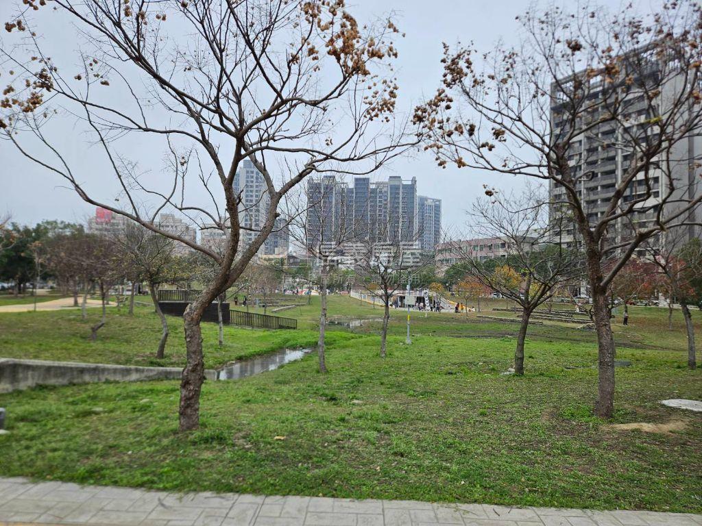ＡＩ十興路店面房屋室內格局與周邊環境