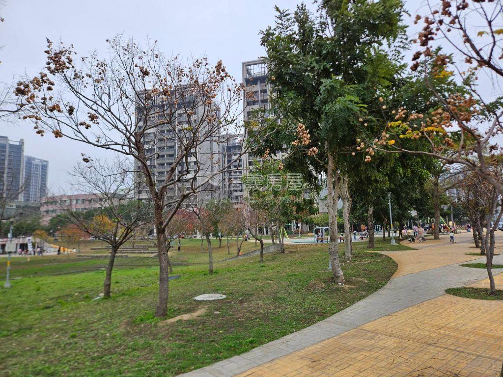 ＡＩ十興路店面房屋室內格局與周邊環境