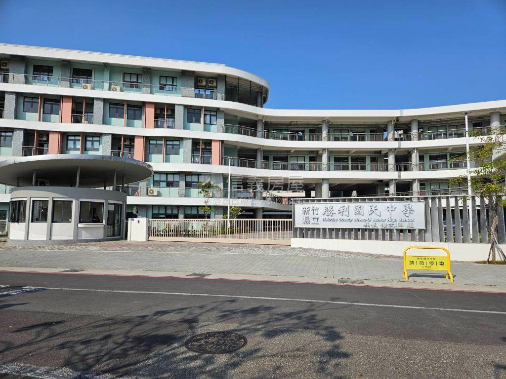 ＡＩ十興路店面房屋室內格局與周邊環境