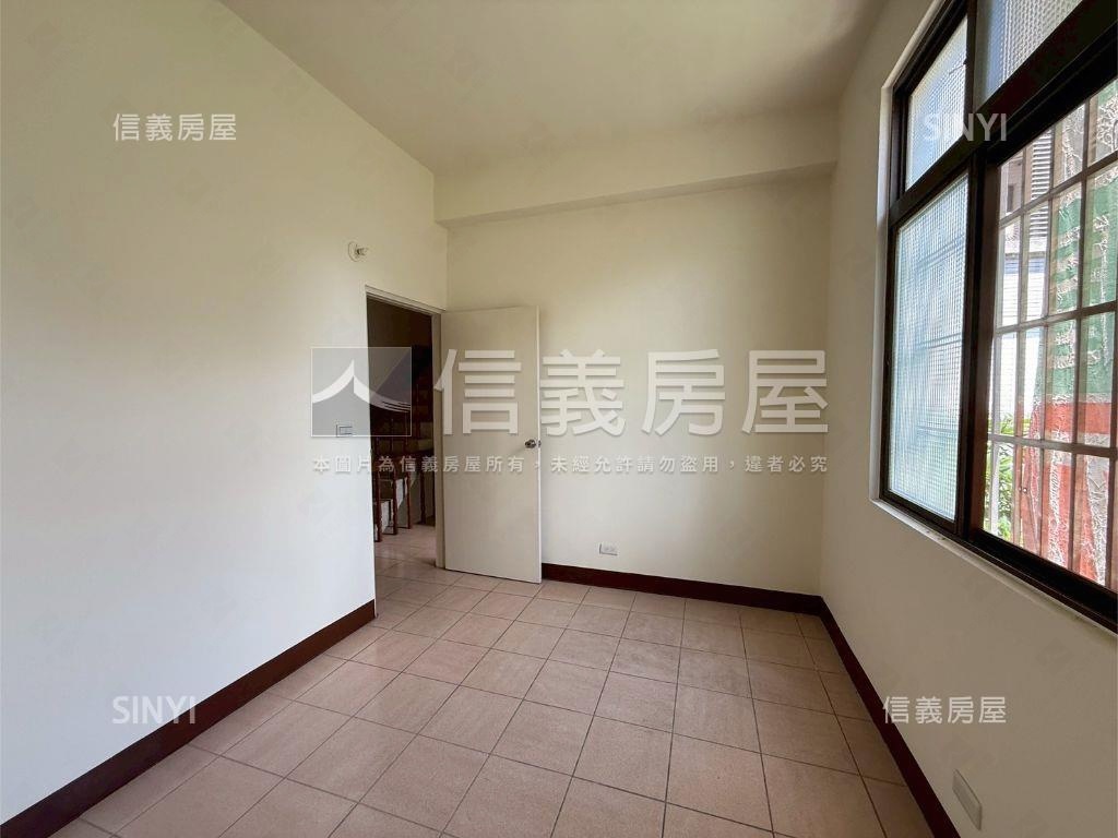 楓樹六街大地坪透天房屋室內格局與周邊環境