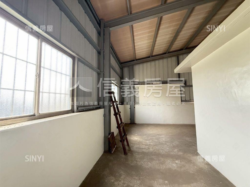 楓樹六街大地坪透天房屋室內格局與周邊環境