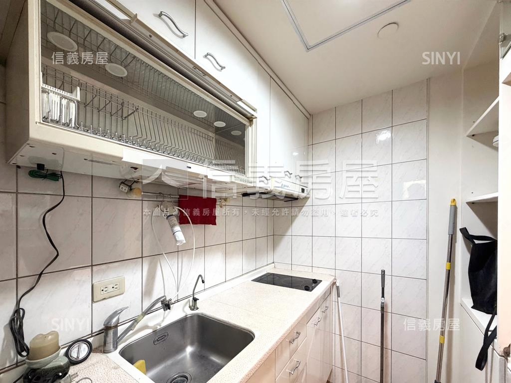 捷運囍多稀有面寬正一房房屋室內格局與周邊環境