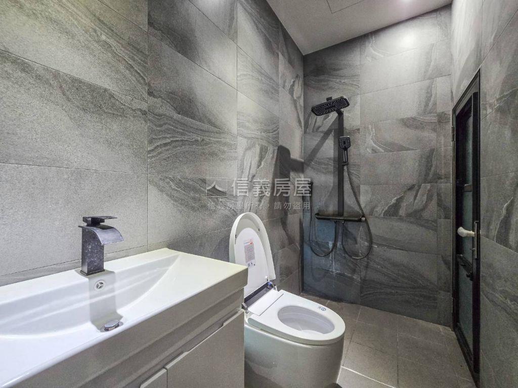 五甲正街質感美透天房屋室內格局與周邊環境