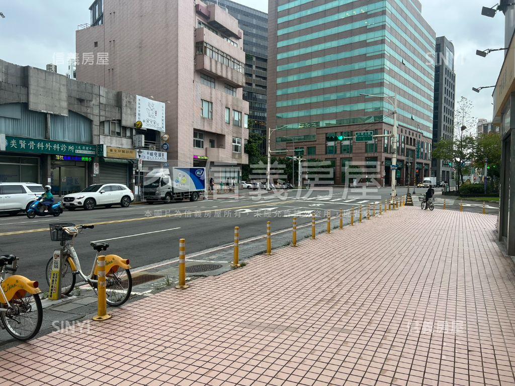 低總價近松山萬象商辦⭐房屋室內格局與周邊環境