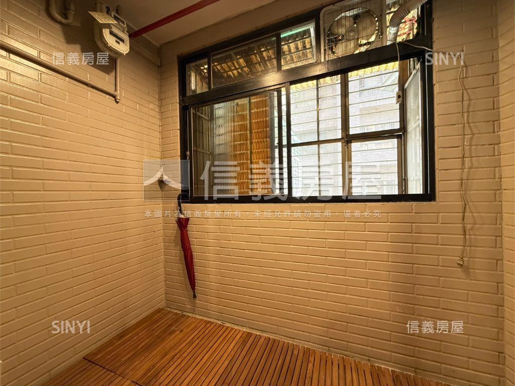 內江南丁格爾稀有名廈房屋室內格局與周邊環境