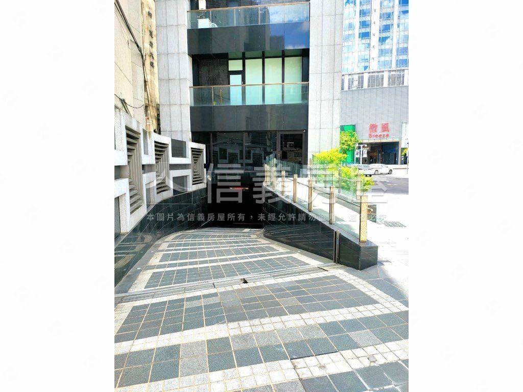 《忠孝１０１》美邸房屋室內格局與周邊環境