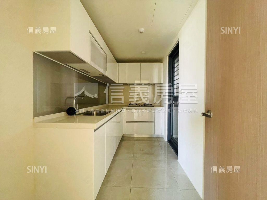 東都綠學這戶車位很優秀房屋室內格局與周邊環境