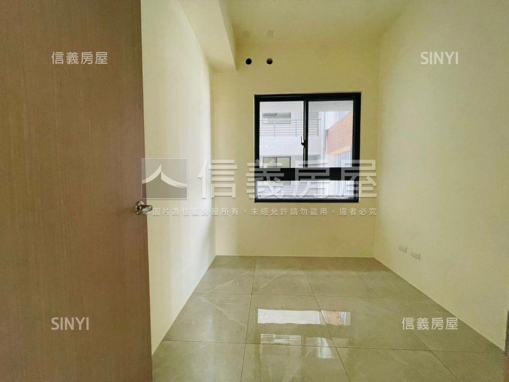 東都綠學這戶車位很優秀房屋室內格局與周邊環境