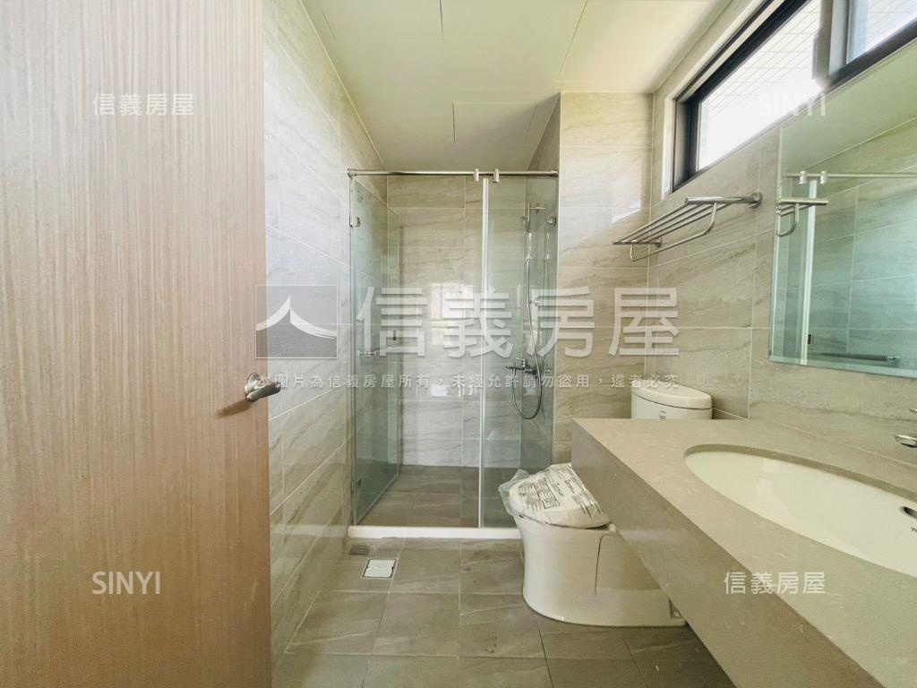 東都綠學這戶車位很優秀房屋室內格局與周邊環境