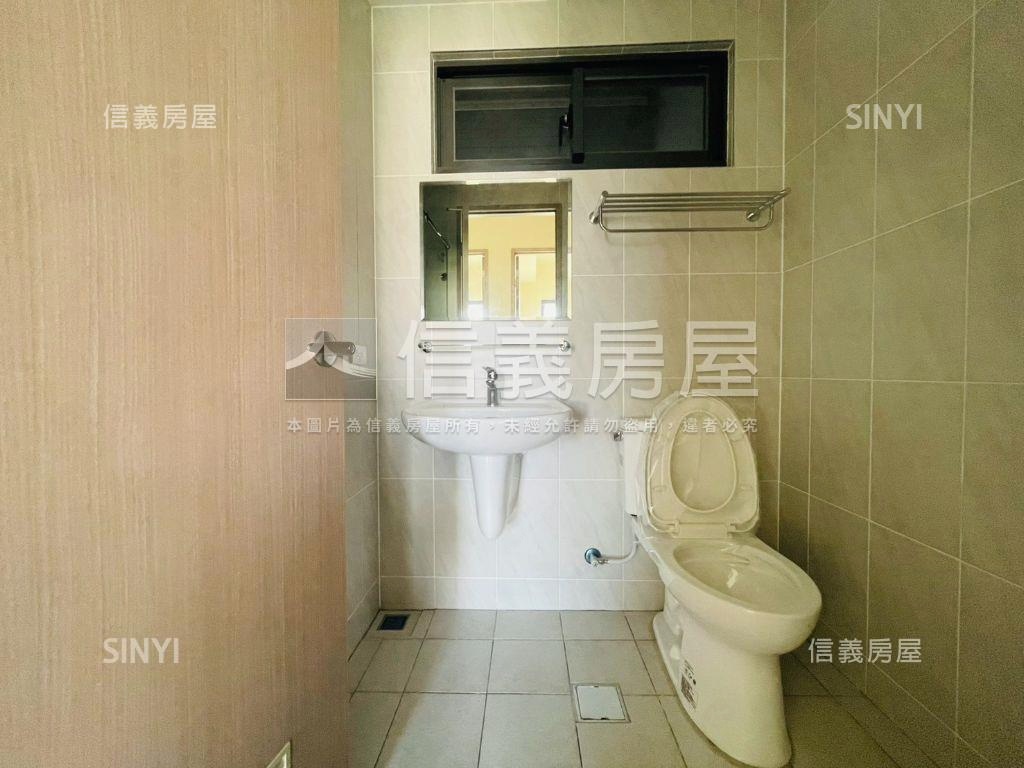 東都綠學這戶車位很優秀房屋室內格局與周邊環境