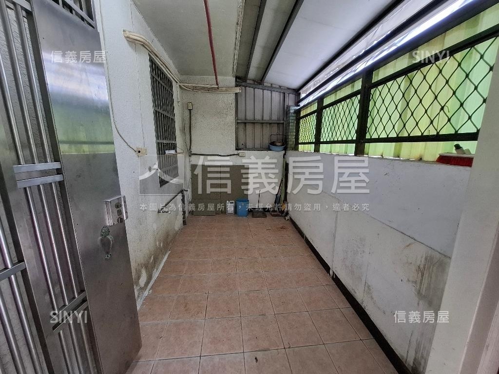 星雲商圈綠蔭邊間三房房屋室內格局與周邊環境