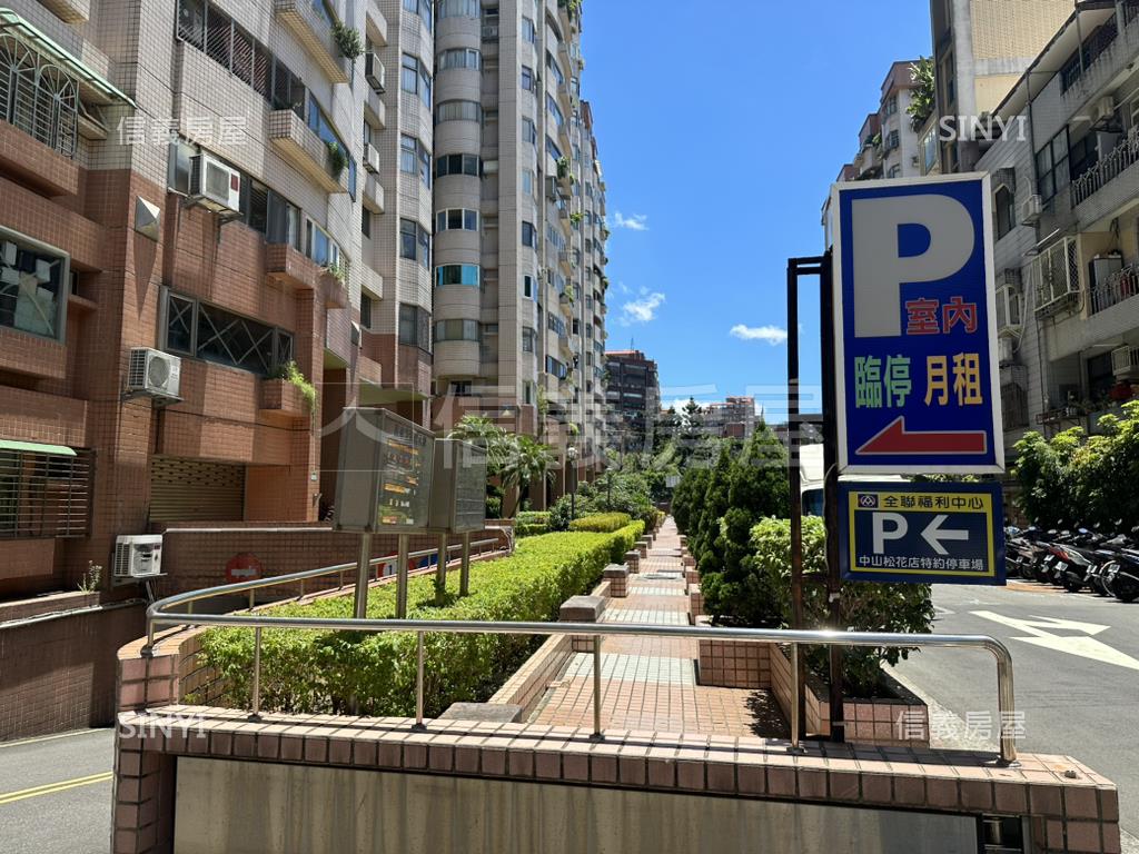 邊間面寬雙層店面房屋室內格局與周邊環境