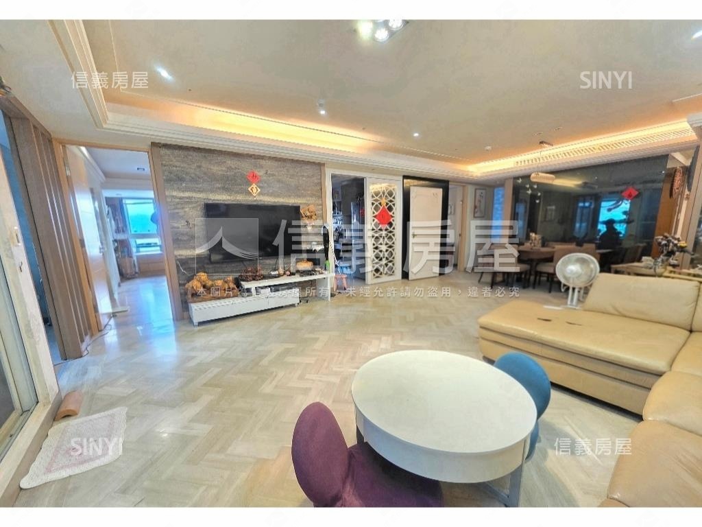 玉上園Ｄ棟四房車位房屋室內格局與周邊環境