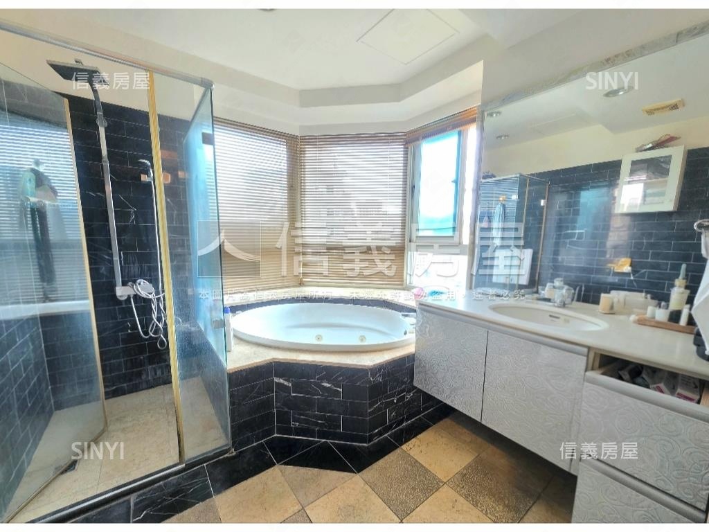 玉上園Ｄ棟四房車位房屋室內格局與周邊環境