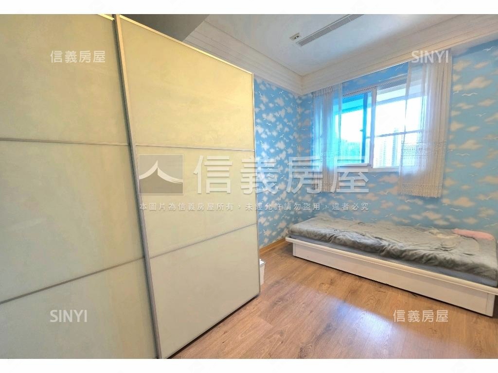 玉上園Ｄ棟四房車位房屋室內格局與周邊環境