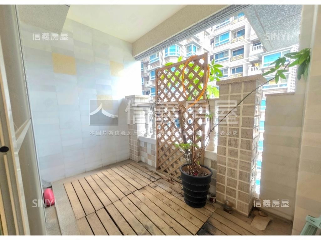 玉上園Ｄ棟四房車位房屋室內格局與周邊環境