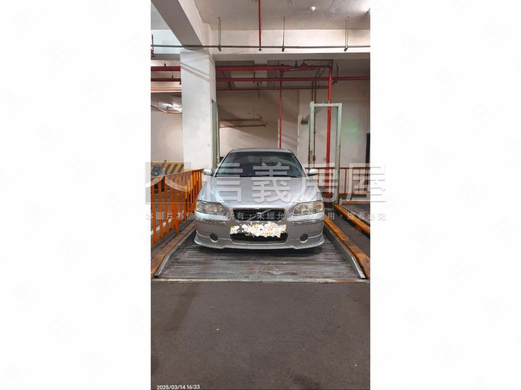正公益路燙金店面稀有釋出房屋室內格局與周邊環境