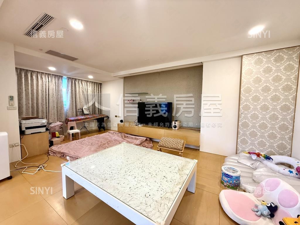 世界觀‧高樓山河景屋房屋室內格局與周邊環境
