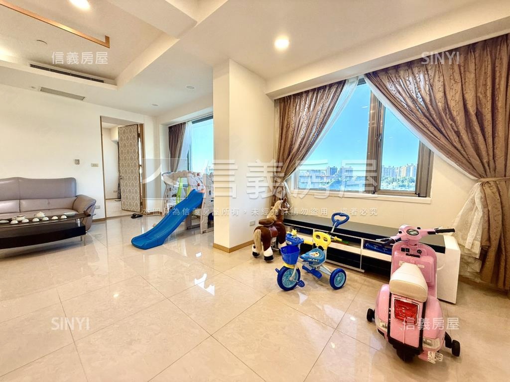 世界觀‧高樓山河景屋房屋室內格局與周邊環境