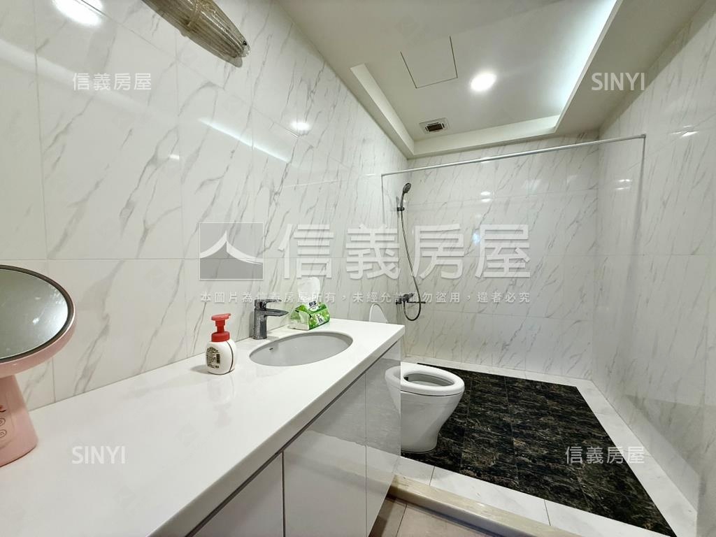 世界觀‧高樓山河景屋房屋室內格局與周邊環境