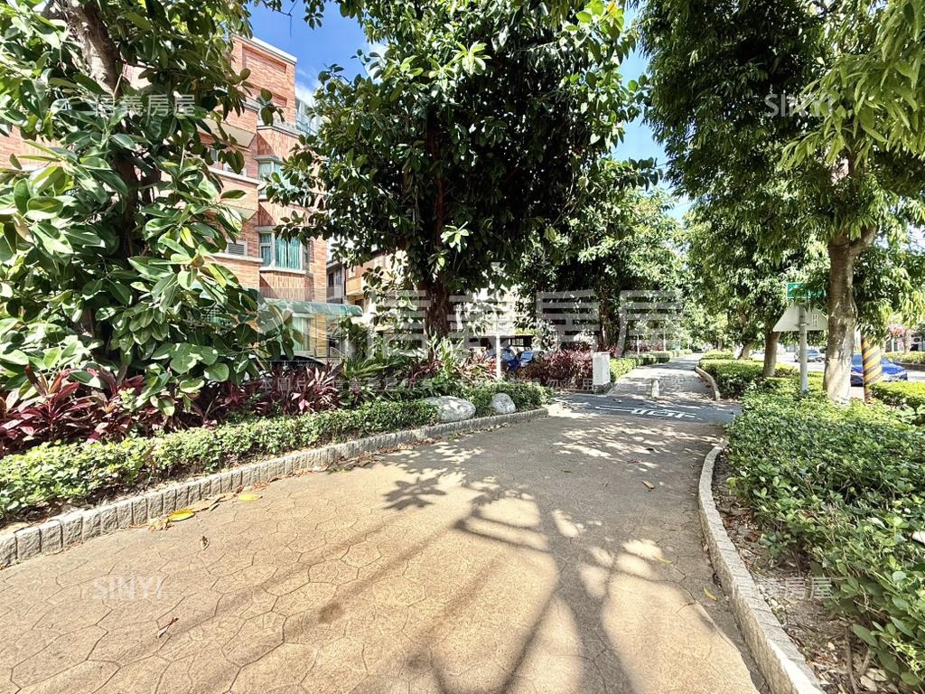 世界觀‧高樓山河景屋房屋室內格局與周邊環境