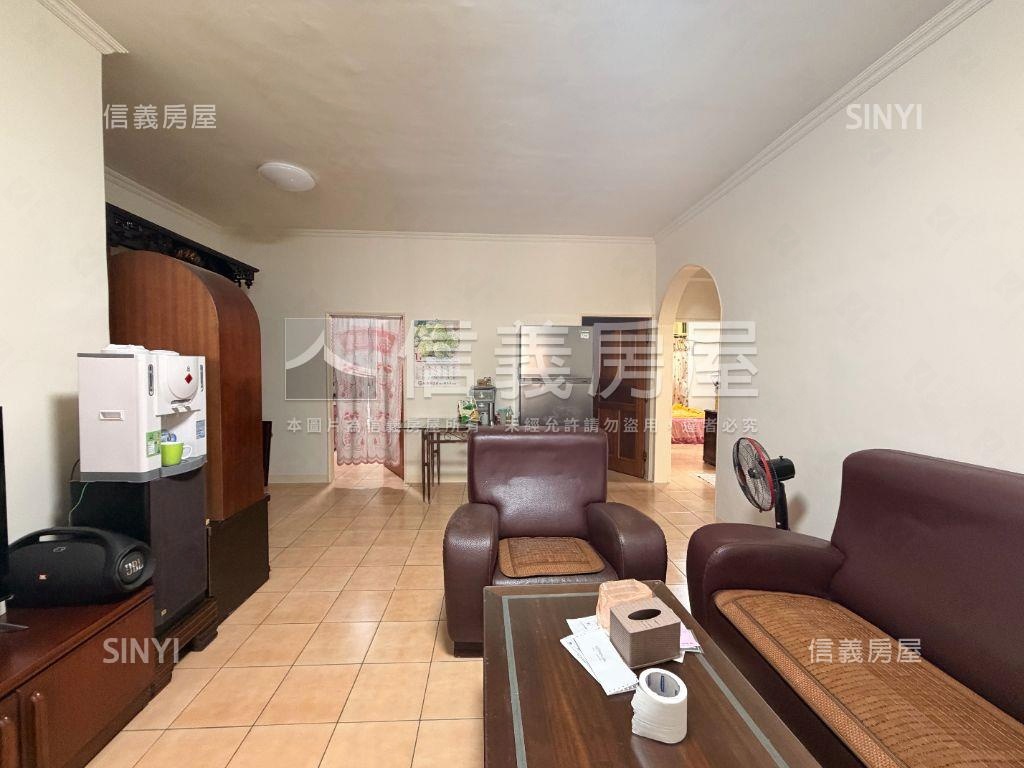 金門街近公園的邊間公寓房屋室內格局與周邊環境