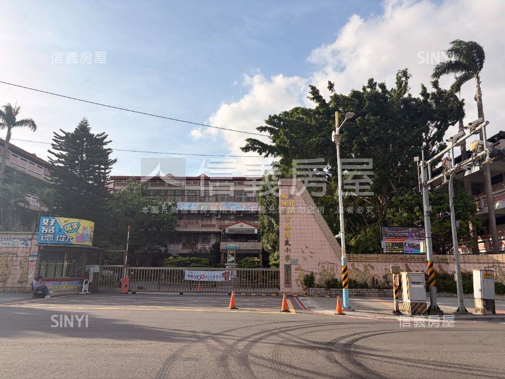 金門街近公園的邊間公寓房屋室內格局與周邊環境