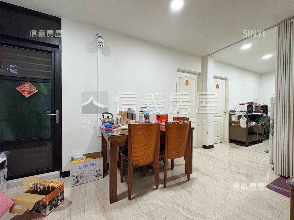 鼎泰裝潢美三房房屋室內格局與周邊環境