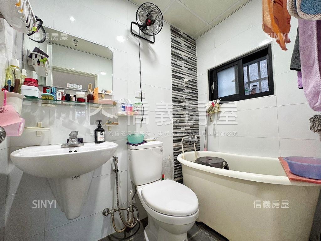 鼎泰裝潢美三房房屋室內格局與周邊環境