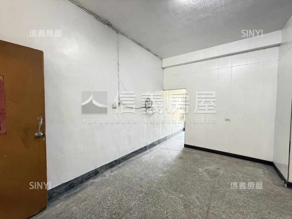 近國道小資美透天房屋室內格局與周邊環境