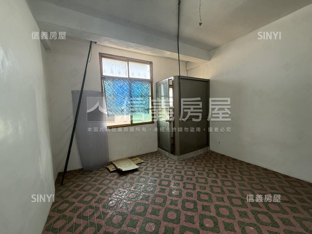 近國道小資美透天房屋室內格局與周邊環境